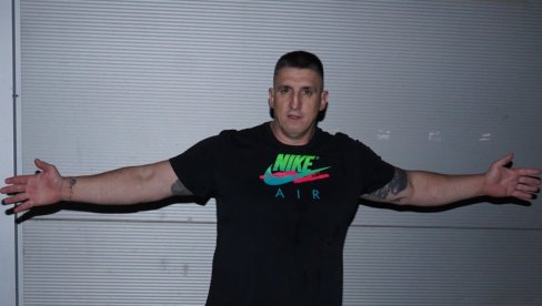Kristijan Golubović PRETUKAO tiktokera - ima rane po telu! Objavljen SNIMAK incidenta (VIDEO) Kristijan Golubović PRETUKAO tiktokera - ima rane po telu! Objavljen SNIMAK incidenta (VIDEO)