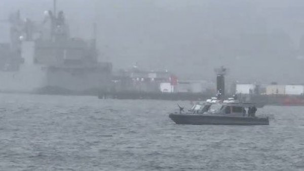 СРУШИО СЕ АМЕРИЧКИ БОРБЕНИ АВИОН: Оба пилота се катапултирала, покренута акција спасавања (ВИДЕО) СРУШИО СЕ АМЕРИЧКИ БОРБЕНИ АВИОН: Оба пилота се катапултирала, покренута акција спасавања (ВИДЕО)