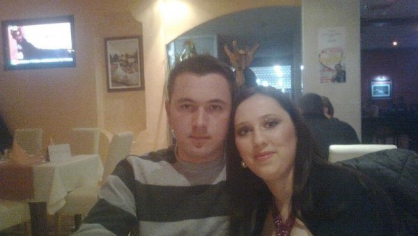 ЕМИР УДАВИО СУПРУГУ И СИНА НА СПАВАЊУ: Ево како се бранио двоструки убица из Калесије ЕМИР УДАВИО СУПРУГУ И СИНА НА СПАВАЊУ: Ево како се бранио двоструки убица из Калесије