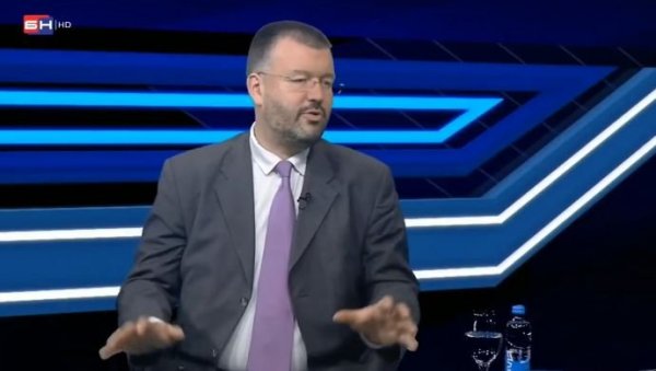 ПРОФЕСОР АНТИЋ: Не бих подржао блокадере све да и моја породица учествује у блокади (ВИДЕО) ПРОФЕСОР АНТИЋ: Не бих подржао блокадере све да и моја породица учествује у блокади (ВИДЕО)
