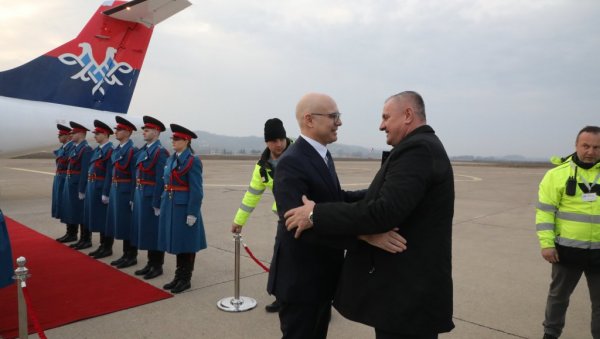 ПОЧЕО САСТАНАК ВИШКОВИЋА И ВУЧЕВИЋА У БАЊАЛУЦИ: Сурет премијера РС и Србије пред прославу Сретења ПОЧЕО САСТАНАК ВИШКОВИЋА И ВУЧЕВИЋА У БАЊАЛУЦИ: Сурет премијера РС и Србије пред прославу Сретења