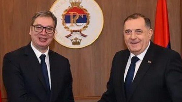 НА СРБИЈУ УВЕК МОЖЕТЕ ДА РАЧУНАТЕ: Председници Вучић и Додик отворили нови објекат Клинике за ортопедску хирургију у Слатини (ВИДЕО) НА СРБИЈУ УВЕК МОЖЕТЕ ДА РАЧУНАТЕ: Председници Вучић и Додик отворили нови објекат Клинике за ортопедску хирургију у Слатини (ВИДЕО)