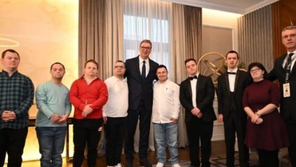 ВУЧИЋ У ДАУН СИНДРОМ ЦЕНТРУ У БАЊАЛУЦИ: Заједничким снагама можемо да учинимо много, хвала им на топлини и осмесима ВУЧИЋ У ДАУН СИНДРОМ ЦЕНТРУ У БАЊАЛУЦИ: Заједничким снагама можемо да учинимо много, хвала им на топлини и осмесима