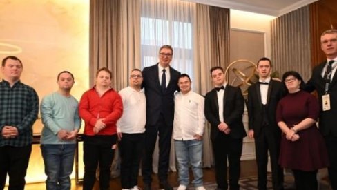 VUČIĆ U DAUN SINDROM CENTRU U BANJALUCI: Zajedničkim snagama možemo da učinimo mnogo, hvala im na toplini i osmesima VUČIĆ U DAUN SINDROM CENTRU U BANJALUCI: Zajedničkim snagama možemo da učinimo mnogo, hvala im na toplini i osmesima