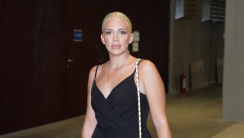 NEŠTO NEĆE I IDEMO DALJE... Milica Todorović otvorila dušu i progovorila o svom ljubavnom životu NEŠTO NEĆE I IDEMO DALJE... Milica Todorović otvorila dušu i progovorila o svom ljubavnom životu