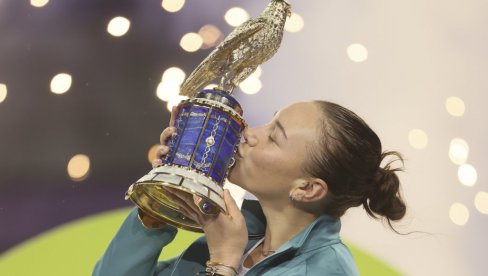 POKORILA DOHU: Anisimova lako protiv Ostapenko za treću titulu u karijeri POKORILA DOHU: Anisimova lako protiv Ostapenko za treću titulu u karijeri