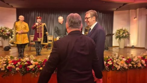 VUČIĆ ZAHVALAN ORBANU: Prelepa atmosfera, odlična hrana i dobra vina učinili su da se osećamo kao kod svoje kuće VUČIĆ ZAHVALAN ORBANU: Prelepa atmosfera, odlična hrana i dobra vina učinili su da se osećamo kao kod svoje kuće