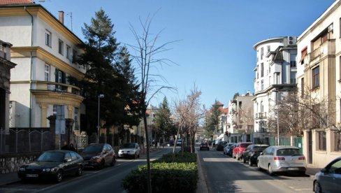 БИСЕР СЕЦЕСИЈЕ НЕИЗВЕСНЕ СУДБИНЕ: Да ли је Крунска улица, која кроз архитектуру приповеда о историји Београда, довољно заштићена БИСЕР СЕЦЕСИЈЕ НЕИЗВЕСНЕ СУДБИНЕ: Да ли је Крунска улица, која кроз архитектуру приповеда о историји Београда, довољно заштићена