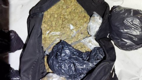 KANABIS VOZIO U GEPEKU I ZADNJEM SEDIŠTU: Optužnica za 30 kilograma droge KANABIS VOZIO U GEPEKU I ZADNJEM SEDIŠTU: Optužnica za 30 kilograma droge