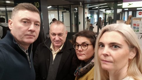 PUMPAMO U BRISELU Milivojević i ekipa otišli da kleče pred strancima i moljakaju za pomoć u rušenju Vučića PUMPAMO U BRISELU Milivojević i ekipa otišli da kleče pred strancima i moljakaju za pomoć u rušenju Vučića