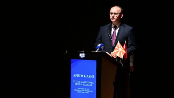 ГАШИЈУ ЗБОГ БУГАРА ПРЕТЕ САД И СМРЋУ: Вешање ако у парламенту буде усвојено уписивање мањине у највиши државни акт ГАШИЈУ ЗБОГ БУГАРА ПРЕТЕ САД И СМРЋУ: Вешање ако у парламенту буде усвојено уписивање мањине у највиши државни акт