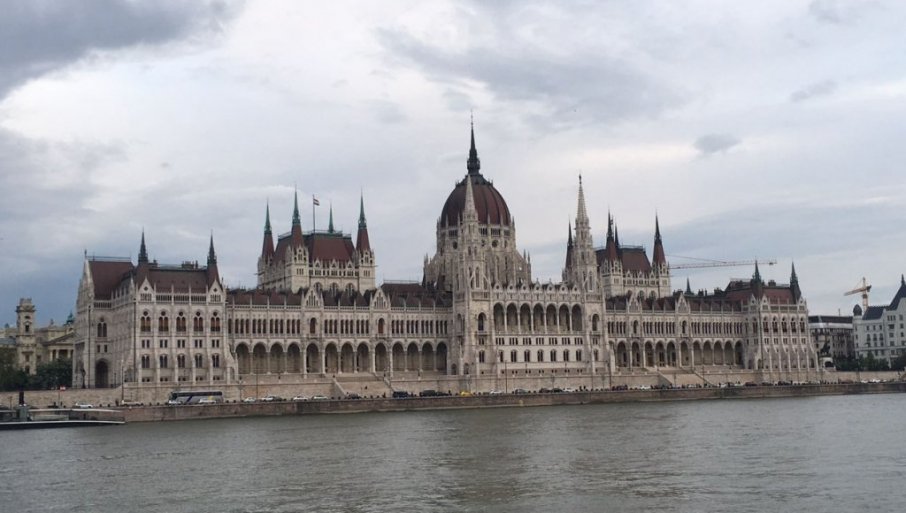 МАЂАРСКА ВЕТОМ БЛОКИРАЛА ПЛАН Б: Политико тврди - Нема еврообвезница за финансирање Украјине