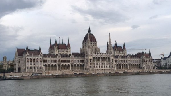 У ОВИМ ГРАДОВИМА МОЖЕТЕ НАЈЈЕФТИНИЈЕ ДА ПАЗАРИТЕ: Не треба вам више од 25 евра дневно У ОВИМ ГРАДОВИМА МОЖЕТЕ НАЈЈЕФТИНИЈЕ ДА ПАЗАРИТЕ: Не треба вам више од 25 евра дневно