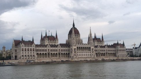 MAĐARSKA VETOM BLOKIRALA PLAN B: Politiko tvrdi - Nema evroobveznica za finansiranje Ukrajine