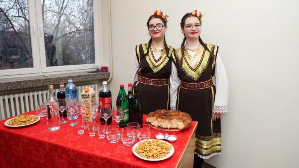 НОЋ ВИНА И ПОЕЗИЈЕ: Традиционална манифестација у Житишту НОЋ ВИНА И ПОЕЗИЈЕ: Традиционална манифестација у Житишту