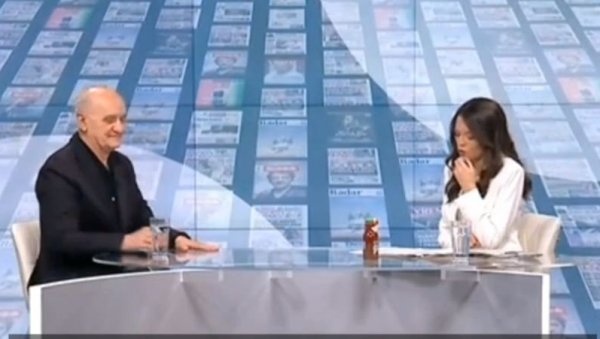 ШОЛАКОВИ МЕДИЈИ И НОВИНАРИ ПОЗИВАЈУ НА РАТ: Праве алиби како би окривили Вучића, док помињу падање глава (ВИДЕО) ШОЛАКОВИ МЕДИЈИ И НОВИНАРИ ПОЗИВАЈУ НА РАТ: Праве алиби како би окривили Вучића, док помињу падање глава (ВИДЕО)