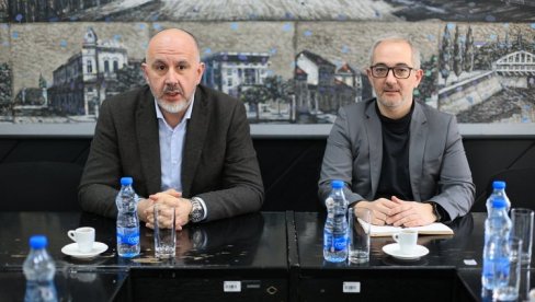 PUNA PRIMENA MEDIJSKIH ZAKONA : Ministarstvo informisanja podržava lokalne samouprave PUNA PRIMENA MEDIJSKIH ZAKONA : Ministarstvo informisanja podržava lokalne samouprave