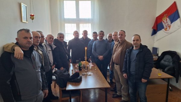 УДРУЖЕЊЕ ВЕТЕРАНА ОРГАНА БЕЗБЕДНОСТИ И ВОЈНЕ ПОЛИЦИЈЕ: Обележили крсну славу УДРУЖЕЊЕ ВЕТЕРАНА ОРГАНА БЕЗБЕДНОСТИ И ВОЈНЕ ПОЛИЦИЈЕ: Обележили крсну славу
