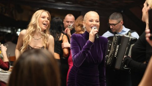 BILO JE LEPO I EMOTIVNO: Ilda Šaulić sumirala utiske nakon koncerta koji je bio posvećen Šabanu (VIDEO) BILO JE LEPO I EMOTIVNO: Ilda Šaulić sumirala utiske nakon koncerta koji je bio posvećen Šabanu (VIDEO)