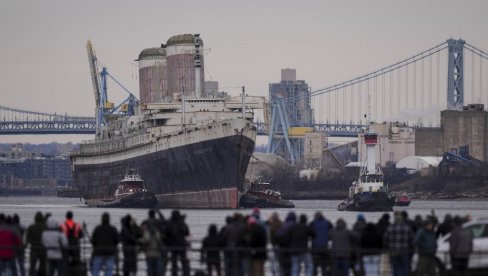 POSLEDNJE PUTOVANJE ČUVENOG BRODA SS UNITED STATES: Rekorder će biti potpoljen na obali Floride POSLEDNJE PUTOVANJE ČUVENOG BRODA SS UNITED STATES: Rekorder će biti potpoljen na obali Floride