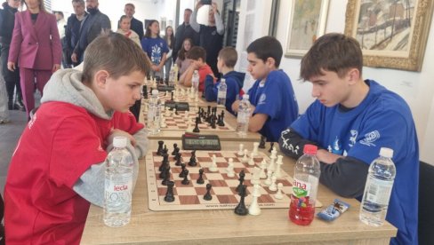 MALE OLIMPIJSKE IGRE REPUBLIKE SRPSKE U ŠAHU: Nevesinjci najbolji šahisti MALE OLIMPIJSKE IGRE REPUBLIKE SRPSKE U ŠAHU: Nevesinjci najbolji šahisti