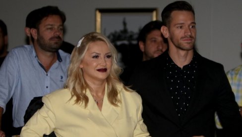 ČEKAMO DEČKIĆA! Goca podelila srećne vesti: Samo neka je živ i zdrav, život je lep (VIDEO) ČEKAMO DEČKIĆA! Goca podelila srećne vesti: Samo neka je živ i zdrav, život je lep (VIDEO)