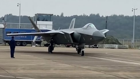 NEVIDLJIV ZA AMERIČKU ODBRANU TAJVANA Velika demonstracija sile Pekinga: Kineski lovac J-20 neopažen leti iznad južnog Tajvana
