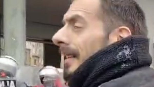 ПРОБРАНА ЕКИПА У НОВОМ САДУ: И Брајан Брковић дивља над српском полицијом (ВИДЕО) ПРОБРАНА ЕКИПА У НОВОМ САДУ: И Брајан Брковић дивља над српском полицијом (ВИДЕО)