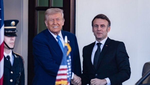 ТРАМП ОДБИО ДА ПРИМИ ЗЕЛЕНСКОГ, А ОНДА СЕ ДЕСИО ОБРТ Макрон морао да реагује: Ја гарантујем за њега ТРАМП ОДБИО ДА ПРИМИ ЗЕЛЕНСКОГ, А ОНДА СЕ ДЕСИО ОБРТ Макрон морао да реагује: Ја гарантујем за њега