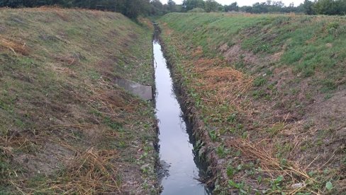BREŽANSKI KANAL: Za čišćenje i održavanje 22,3 miliona BREŽANSKI KANAL: Za čišćenje i održavanje 22,3 miliona