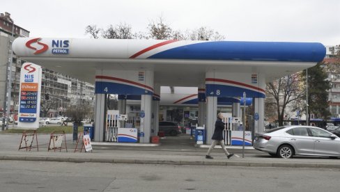 DA LI ĆE BITI DOVOLJNO GORIVA I KAKO ĆE FUNKCIONISATI NA NIS PUMPE: Od danas američke sankcije Naftnoj industriji Srbije DA LI ĆE BITI DOVOLJNO GORIVA I KAKO ĆE FUNKCIONISATI NA NIS PUMPE: Od danas američke sankcije Naftnoj industriji Srbije
