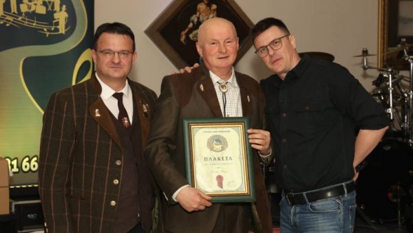 ОРДЕЊЕ ЗА ЗАСЛУЖНЕ ЛОВЦЕ: Награде Ловачког савеза Војводине поводом 20 година ЛУ „Ловац“ из Вршца ОРДЕЊЕ ЗА ЗАСЛУЖНЕ ЛОВЦЕ: Награде Ловачког савеза Војводине поводом 20 година ЛУ „Ловац“ из Вршца