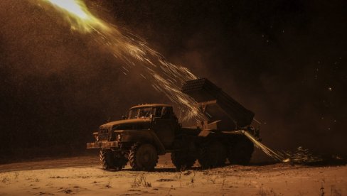 UKRAJINSKI VOJNICI SKIDAJU AMBLEME AMERIČKE VOJSKE: Gnev raste dok počinje druga runda pregovora SAD i Rusije u Rijadu UKRAJINSKI VOJNICI SKIDAJU AMBLEME AMERIČKE VOJSKE: Gnev raste dok počinje druga runda pregovora SAD i Rusije u Rijadu