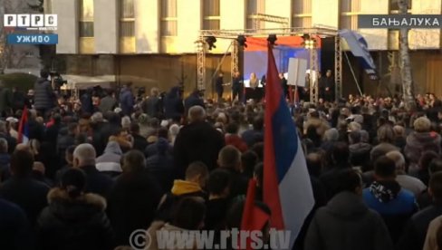 VELIKI MITING PODRŠKE DODIKU U BANJALUCI: Došli smo da odbranimo predsednika i Srpsku (VIDEO) VELIKI MITING PODRŠKE DODIKU U BANJALUCI: Došli smo da odbranimo predsednika i Srpsku (VIDEO)