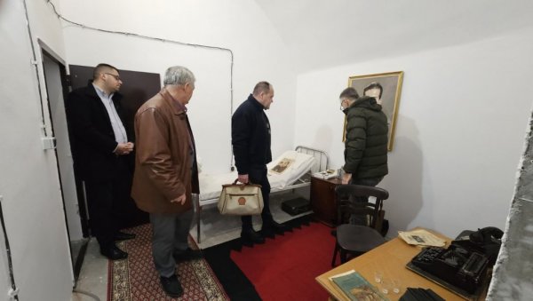 ВИЗАНТИЈСКИ КОРЕНИ МАЛОГ ЗВОРНИКА: У галерији Библиотеке приређена завичајно-музејска поставка ВИЗАНТИЈСКИ КОРЕНИ МАЛОГ ЗВОРНИКА: У галерији Библиотеке приређена завичајно-музејска поставка