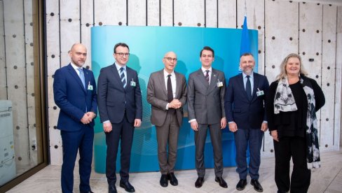 PETKOVIĆ I TURK U ŽENEVI: Kurtijev režim terorom i progonom pokušava da istera Srbe i nealbance sa KiM PETKOVIĆ I TURK U ŽENEVI: Kurtijev režim terorom i progonom pokušava da istera Srbe i nealbance sa KiM