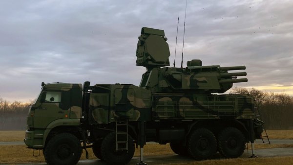ПОГЛЕДАЈТЕ - ПАНЦИР ЗА СРПСКО НЕБО: Висока борбена готовост јединица ПВО Србије (ФОТО) ПОГЛЕДАЈТЕ - ПАНЦИР ЗА СРПСКО НЕБО: Висока борбена готовост јединица ПВО Србије (ФОТО)