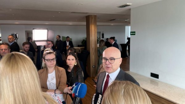 ТО ЈЕ ВАЖНА ВЕСТ Вучевић на питање Новости: Наредних 30 дана добијамо додатни простор да тражимо коначно решење за НИС ТО ЈЕ ВАЖНА ВЕСТ Вучевић на питање Новости: Наредних 30 дана добијамо додатни простор да тражимо коначно решење за НИС