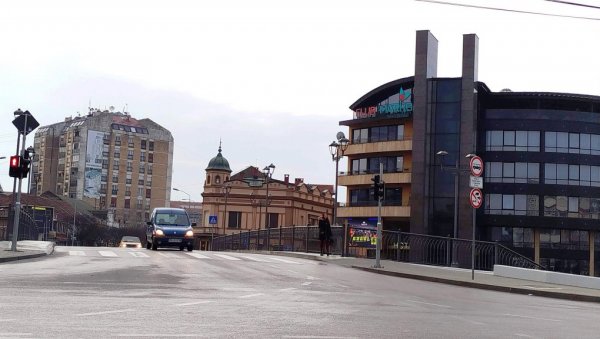НАЈАВЉЕНА ИЗМЕНА РЕЖИМА САОБРАЋАЈА У ПАРАЋИНУ Главни мост затворен до 6. марта НАЈАВЉЕНА ИЗМЕНА РЕЖИМА САОБРАЋАЈА У ПАРАЋИНУ Главни мост затворен до 6. марта