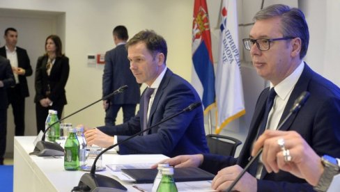 ИМАМО ВЕЛИКЕ ПЛАНОВЕ И ВЕРУЈЕМ ДА ЋЕМО БИТИ УСПЕШНИ! Министар Мали разговарао са представницима привреде у Привредној комори Србије (ФОТО) ИМАМО ВЕЛИКЕ ПЛАНОВЕ И ВЕРУЈЕМ ДА ЋЕМО БИТИ УСПЕШНИ! Министар Мали разговарао са представницима привреде у Привредној комори Србије (ФОТО)