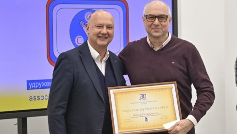 VUKADINOVIĆU NAGRADA ZA ŽIVOTNO DELO: Dugogodišnji fotoreporter Večernjih novosti dobitnik nagrade USNS VUKADINOVIĆU NAGRADA ZA ŽIVOTNO DELO: Dugogodišnji fotoreporter Večernjih novosti dobitnik nagrade USNS