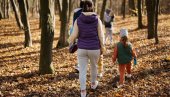 MAJKU I SEDMORO DECE IZBACILI IZ STANA: Država im sada plaća tri puta skuplji smeštaj MAJKU I SEDMORO DECE IZBACILI IZ STANA: Država im sada plaća tri puta skuplji smeštaj