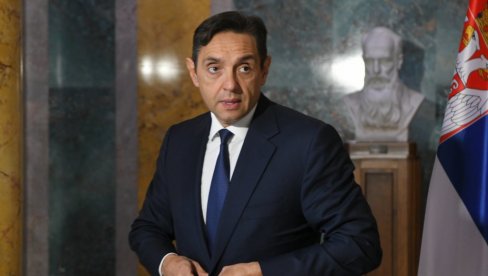 ЊИХОВА МРЖЊА ЈЕ НЕПРЕКИНУТА И НЕКАЖЊЕНА Вулин о дивљању блокадера у НС: Не бој се оног ко се не боји, бој се оног ко се не стиди