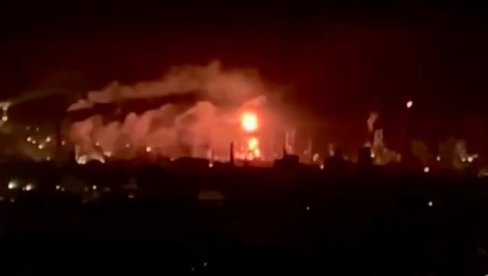 GORI RAFINERIJA NAFTE DUBOKO U RUSKOJ TERITORIJI: Čule se eksplozije, sumnja se na ukrajinski napad (VIDEO) GORI RAFINERIJA NAFTE DUBOKO U RUSKOJ TERITORIJI: Čule se eksplozije, sumnja se na ukrajinski napad (VIDEO)