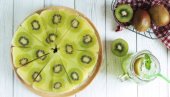 KIVI TORTA SA KEKSOM I BANANAMA: Osvežavajuća poslastica koja će vas oduševiti KIVI TORTA SA KEKSOM I BANANAMA: Osvežavajuća poslastica koja će vas oduševiti