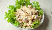 SALATA SA PILETINOM I ANANASOM: Spoj ukusa koji ostavlja bez teksta SALATA SA PILETINOM I ANANASOM: Spoj ukusa koji ostavlja bez teksta