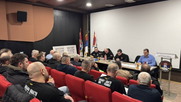 ПЕТКОВИЋ НОВИ ПРЕДСЕДНИК: Одржана Изборна скупштина удружења Херојске 549. моторизоване бригаде ПЕТКОВИЋ НОВИ ПРЕДСЕДНИК: Одржана Изборна скупштина удружења Херојске 549. моторизоване бригаде