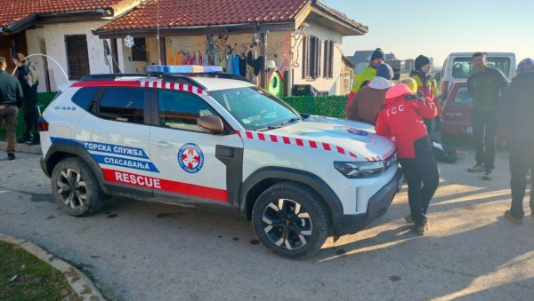 BILA JE PROMRZLA, SADA JE DOBRO: Dejan koji je našao devojčicu otkriva za Novosti (VIDEO) BILA JE PROMRZLA, SADA JE DOBRO: Dejan koji je našao devojčicu otkriva za Novosti (VIDEO)