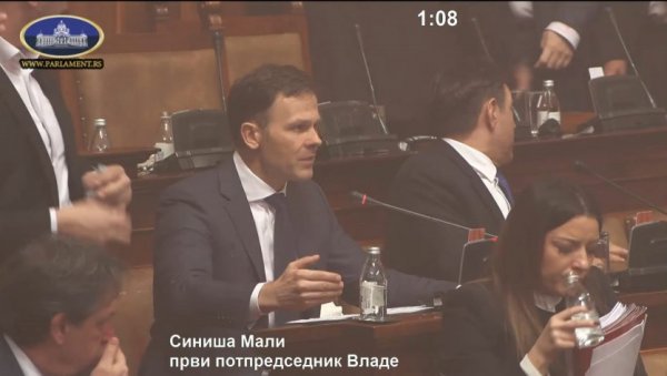 У НЕМОГУЋИМ УСЛОВИМА: Мали предлаже закон о становима за младе - опозиција дивља У НЕМОГУЋИМ УСЛОВИМА: Мали предлаже закон о становима за младе - опозиција дивља
