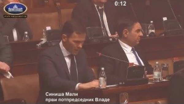 ТО ИМ НЕЋЕ ПРОЋИ Мали: Ми ћемо наставити са радом јер се радом гради Србија ТО ИМ НЕЋЕ ПРОЋИ Мали: Ми ћемо наставити са радом јер се радом гради Србија